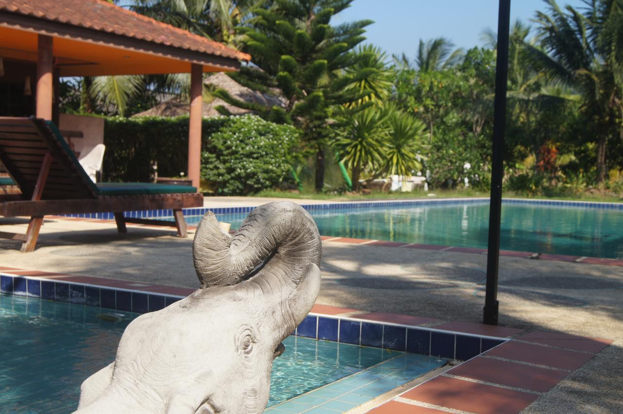 R.T. Hotel Khao Lak Exterior foto